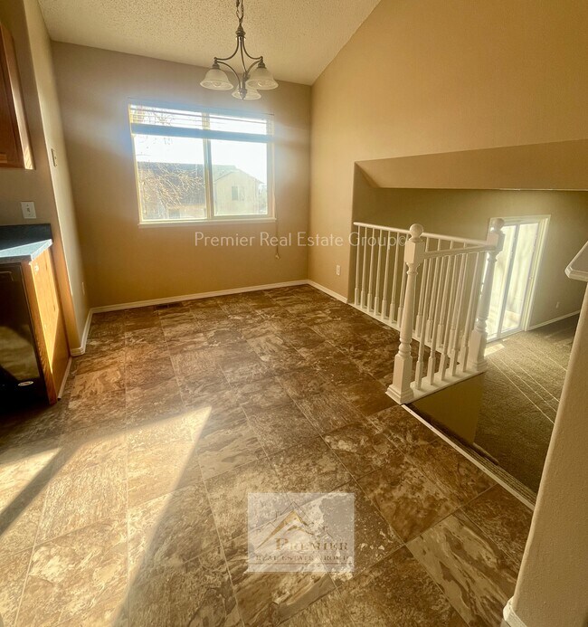 Photo - 2395 Lisa Dr