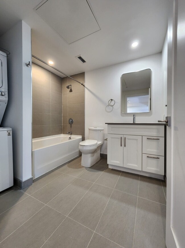 Photo - 841 Grenon Ave Unité 303