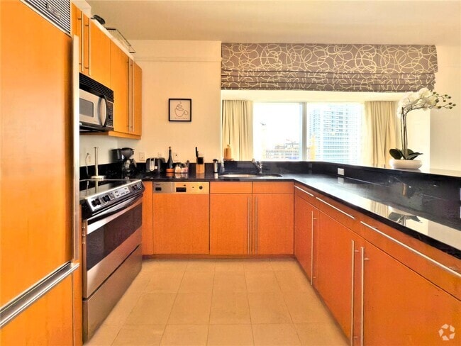 Building Photo - 1435 Brickell Ave Rental