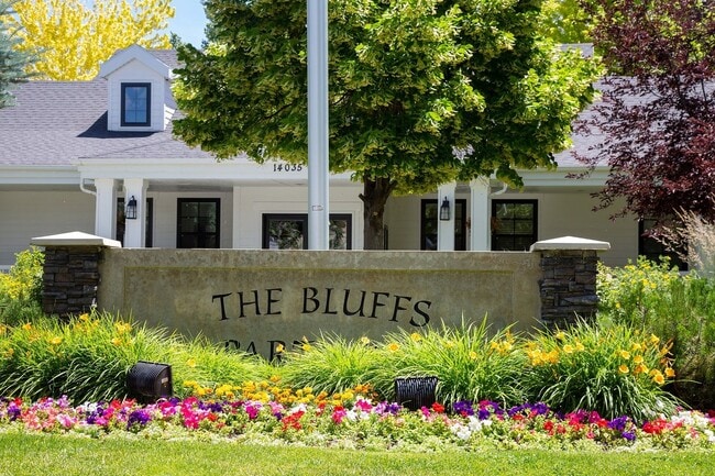 Bluffs Apartments