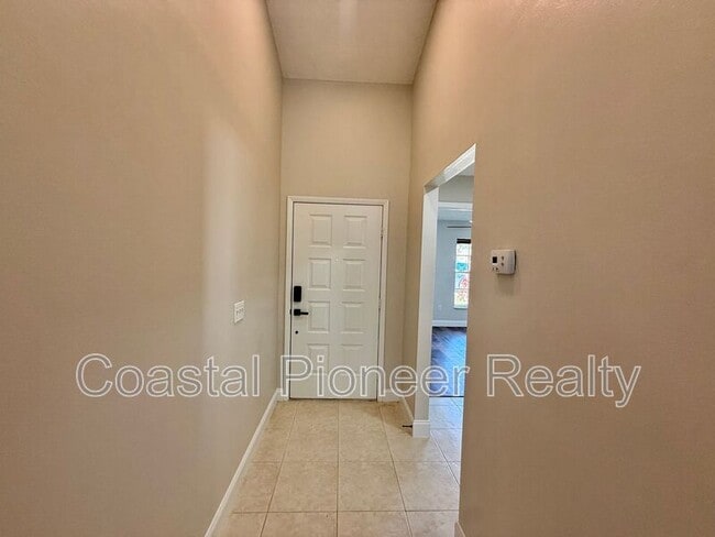 Photo - 8725 Huntfield St