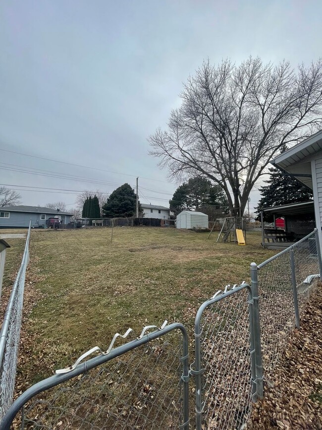 Photo - Newly updated! 3 bedroom, 2 bath home located near Skyview Lake! More updated photos to come!