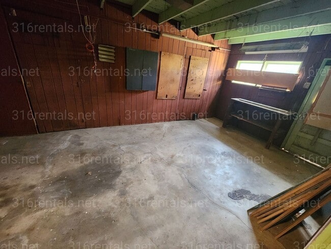 Photo - $1,795 - 3 bedroom/ 2 bathroom Single Family Home **COMING SOON**