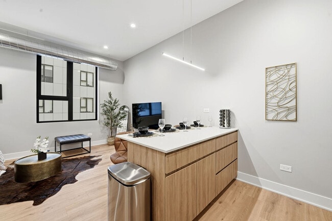 Photo - 6044 N Winthrop Ave Unit ID1377801P