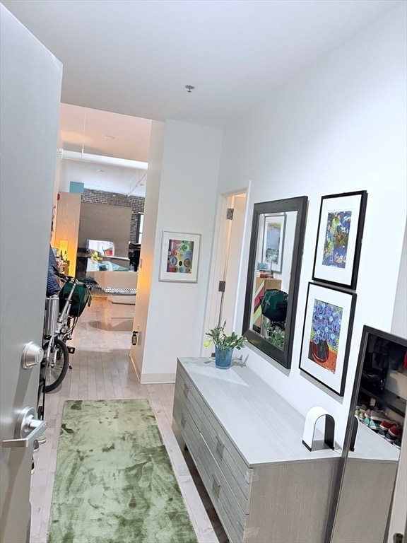 Building Photo - 70-72-72 Northampton St Unit 302