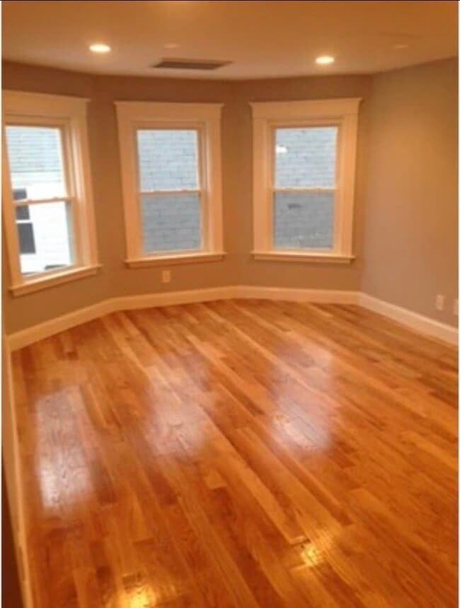 Photo - 10 Tolman St Unit 3