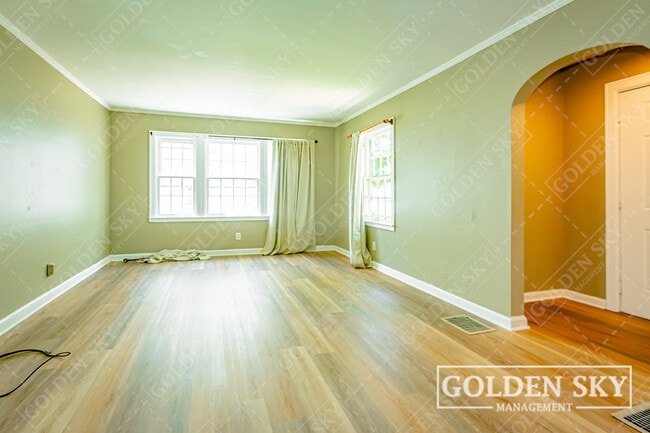 Photo - 1111 W Bethel Ave