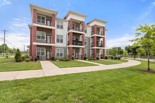 Giddy Hall Apartments