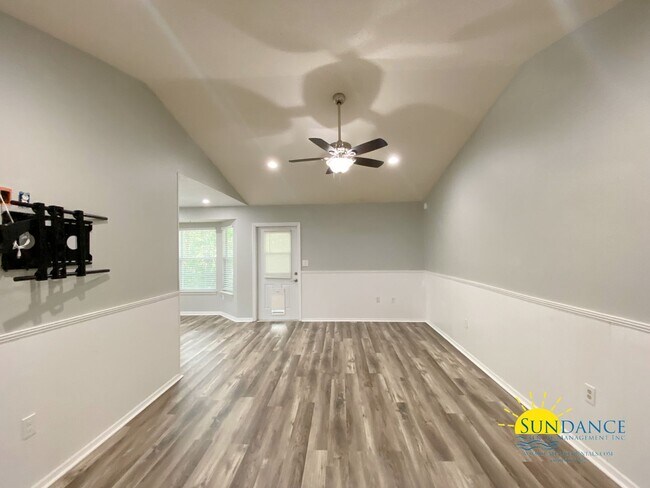 Photo - Beautiful 3 Bedroom Home in Crestview!!