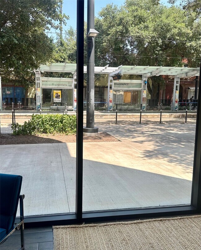 Photo - 3550 Main St Unidad 4215