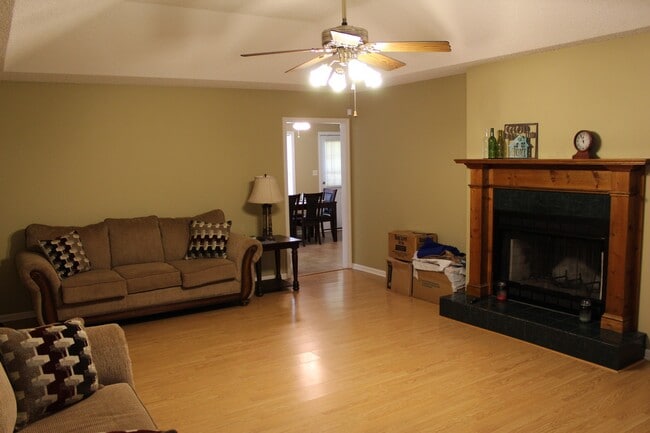 Photo - Exquisite 3BR/2BA Home Minutes from Moody AFB with Luxurious Features!