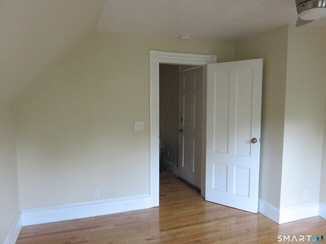 Photo - 110 Lawrence St Unit 3rd Flr
