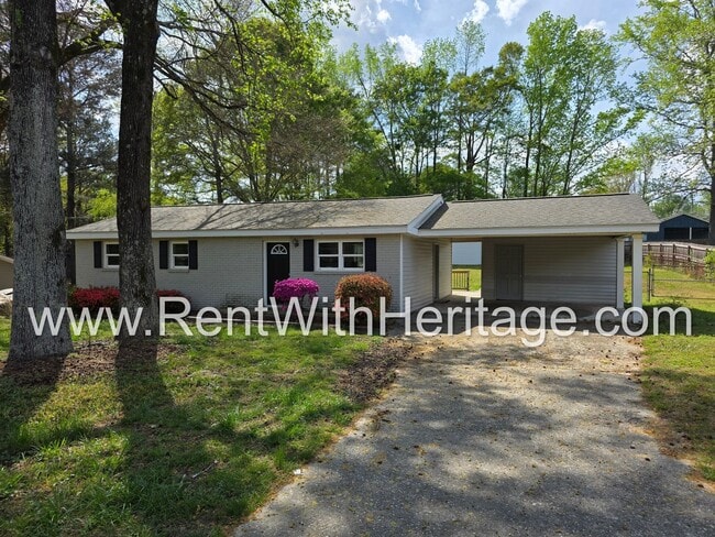 Photo - Awesome 3 bd/ 1.5 Bath Brick Front Ranch / No Steps / Totally Renovated / Great Location