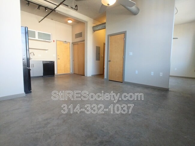 Photo - 8125 Michigan Ave Unit #305