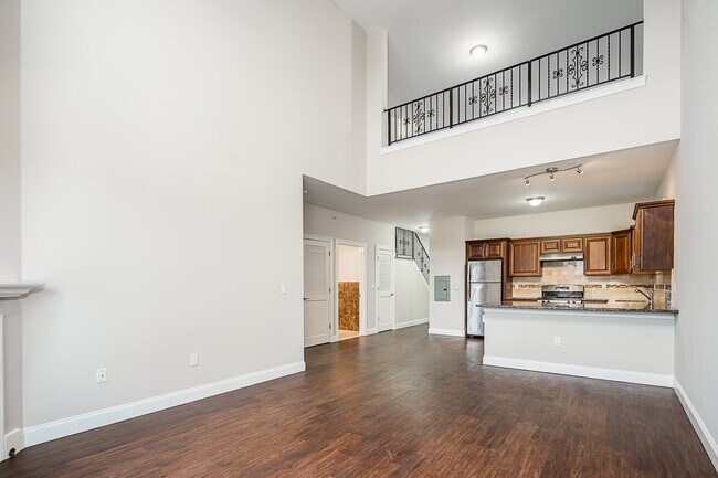 Photo - 6111 FILLMORE Pl