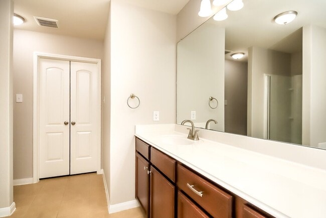 Photo - 12066 Quartersawn Ln