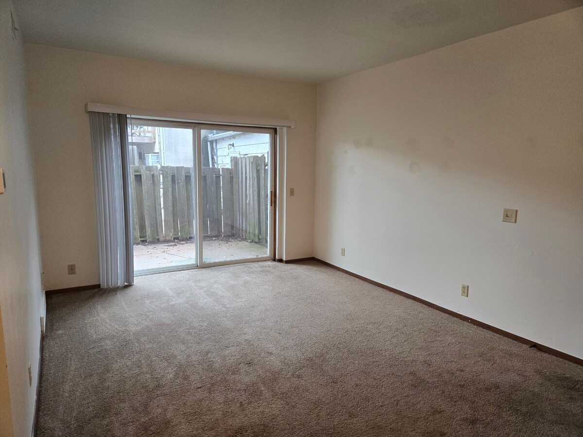 Photo - 106 W Maes Ave Unidad 106