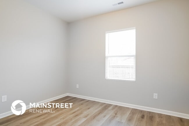 Photo - 212 Quincy Meadow Ave