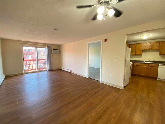 Photo - 96 Powers St Unit 200