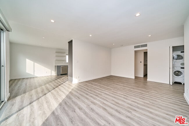 Photo - 425 S Willaman Dr Unit 308