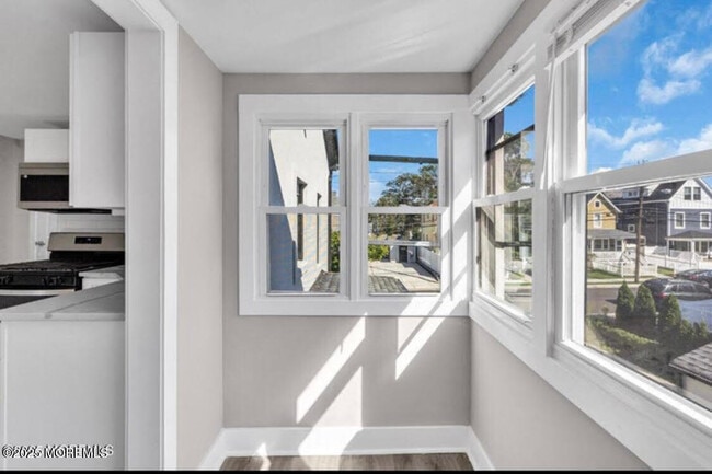 Photo - 700 Fifth Ave