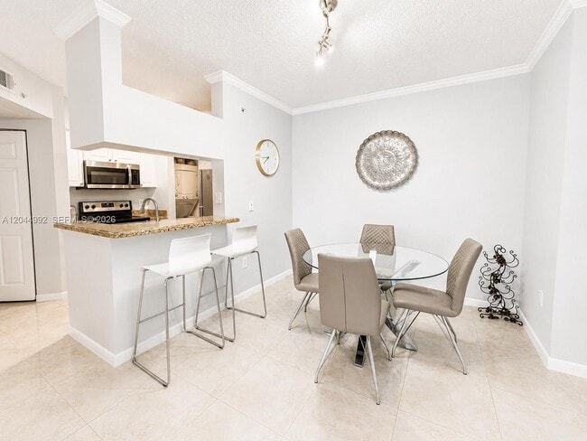 Photo - 17145 N Bay Rd Unidad 4502