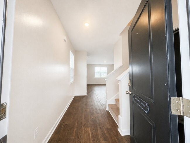 Photo - 169 Oakwood Blvd