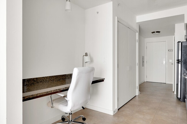 Photo - 10301 NE 10th St Unit FL6-ID973