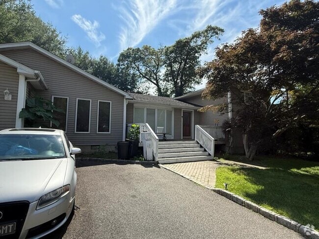 Building Photo - 57 Schuyler Dr Rental