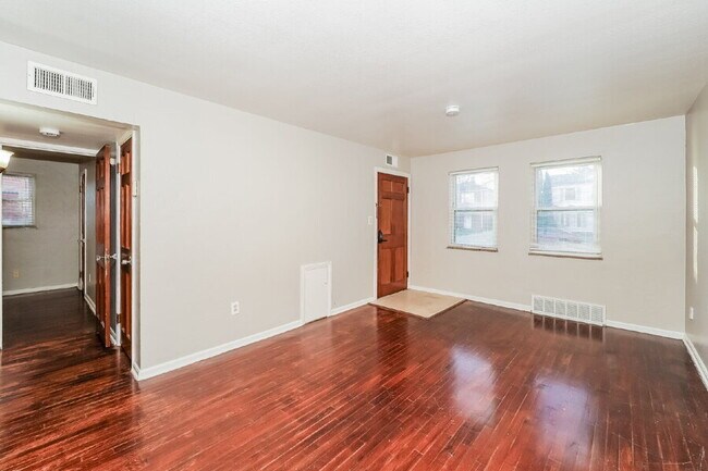 Photo - 20231 Crystal Ave Unit 1