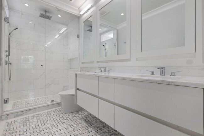 Photo - 321 Beacon St