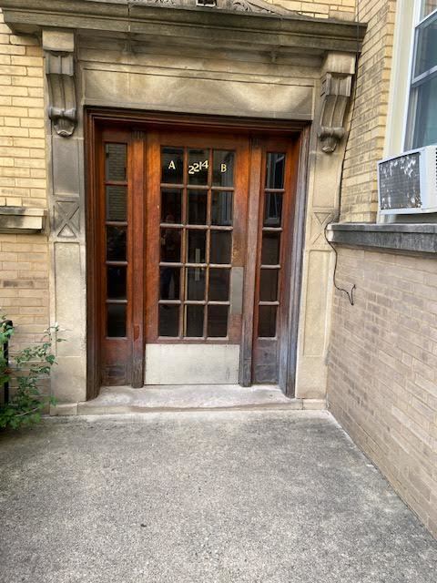 Photo - 2214 W Thome Ave