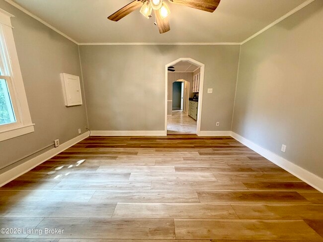 Photo - 406 Evergreen Rd