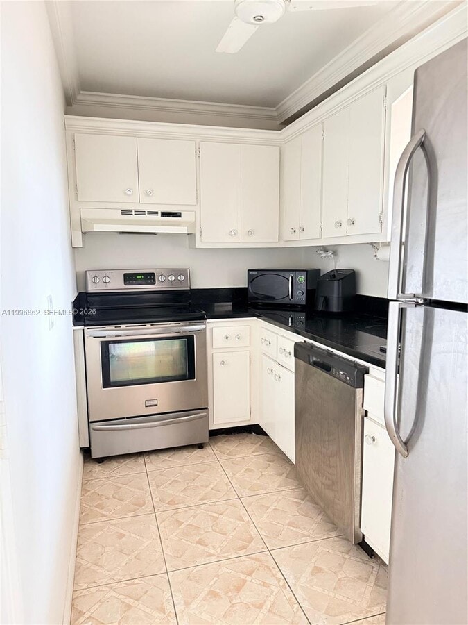 Photo - 3201 NE 14th Street Causeway Unit 304