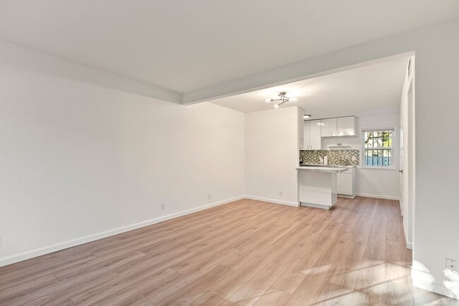 Photo - Beautiful 2 bedroom, 1 bathroom Condo in B...