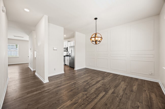 Photo - 5043 Deisy May Ln