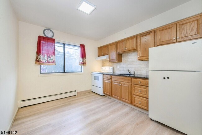 Photo - 685 Van Houten Ave Unit 3