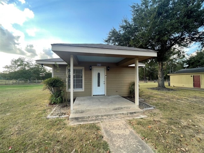 Building Photo - 37559 Meadowview Dr Rental
