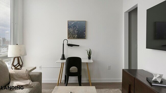 Photo - 620 Foster St Unidad 743