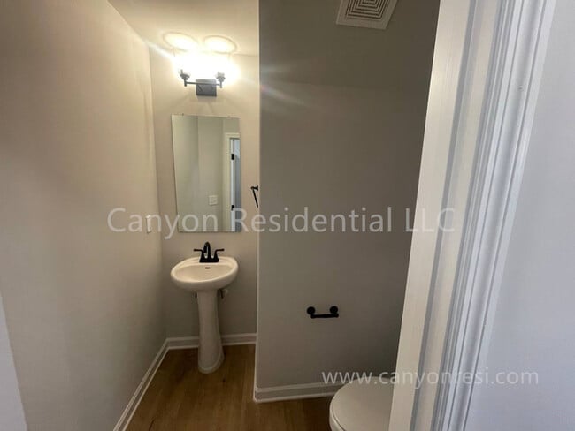 Photo - 114 Wilcot Rd