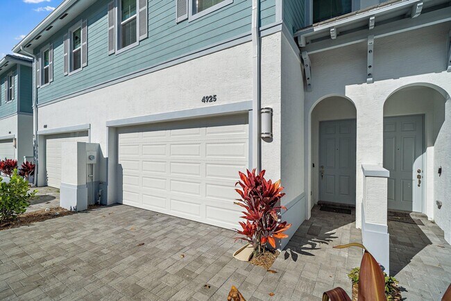 Photo - 4925 Pointe Midtown Way