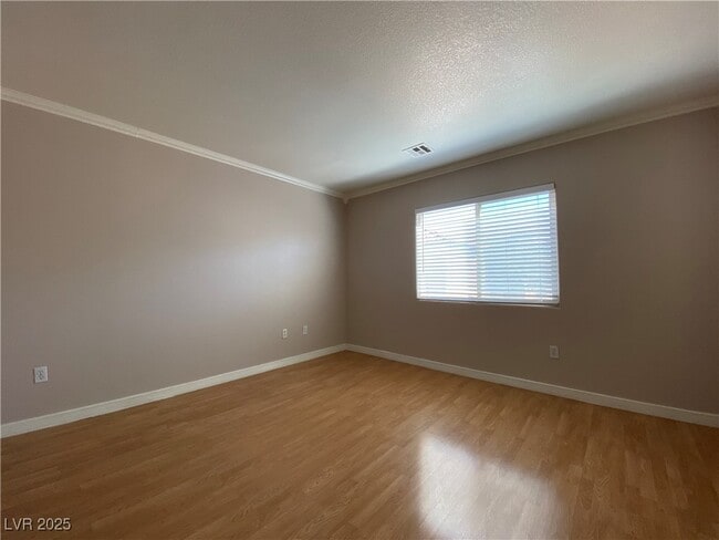 Building Photo - 9293 Adamshurst Ave