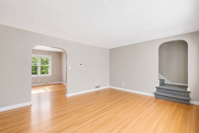 Photo - 710 Grignon St