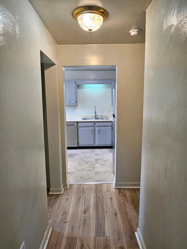 Photo - 1222-1224 Maple Ave SW