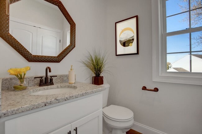 Photo - 981 Old Elizabethtown Rd