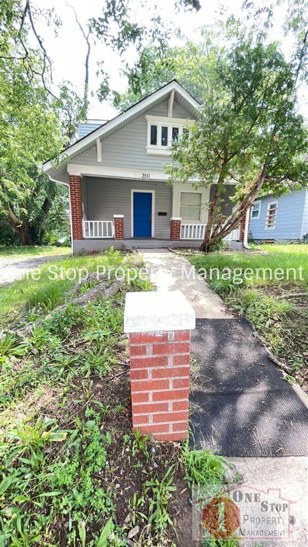 Building Photo - 4 Bedroom 2 bathroom in Kansas City! Rental