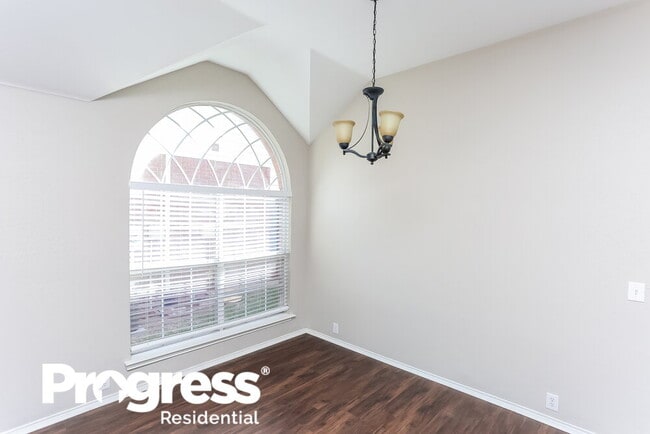 Photo - 10201 Jessica St