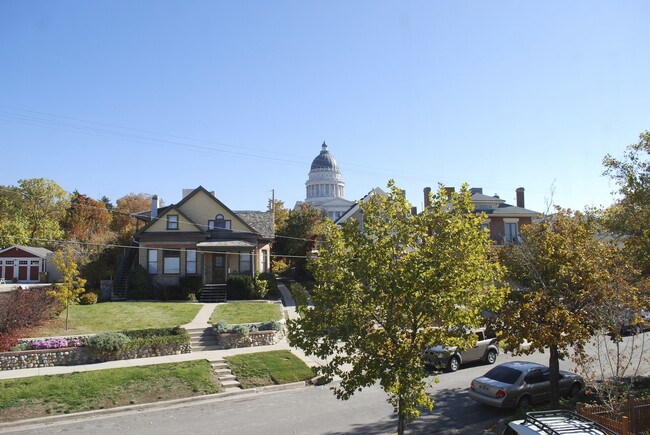Photo - 371 N Main St Apartamento Unidad A
