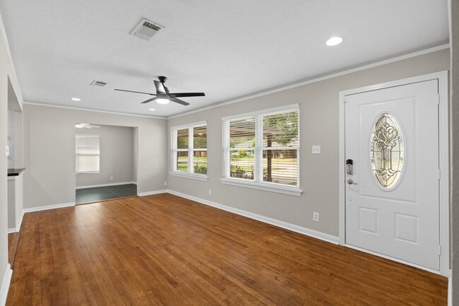 Photo - 2007 Wakefield Dr