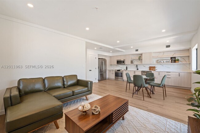 Photo - 720 NW 55th St
